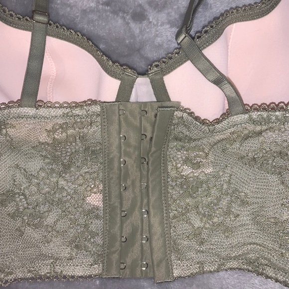 BRAND NEW VICTORIA SECRET LINGERIE TOP - Picture 3 of 4